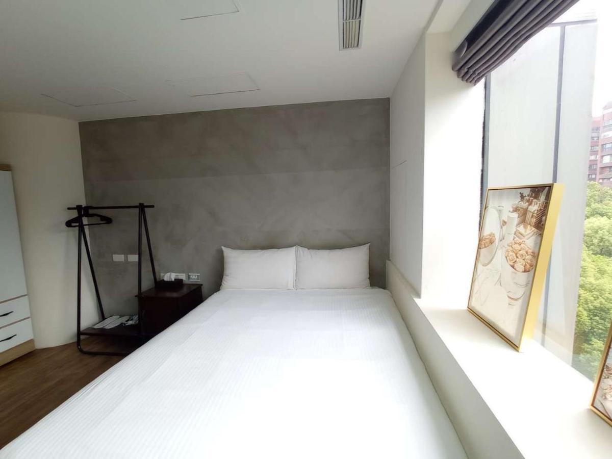 Meworld Hotel - Daan Taipei Bagian luar foto